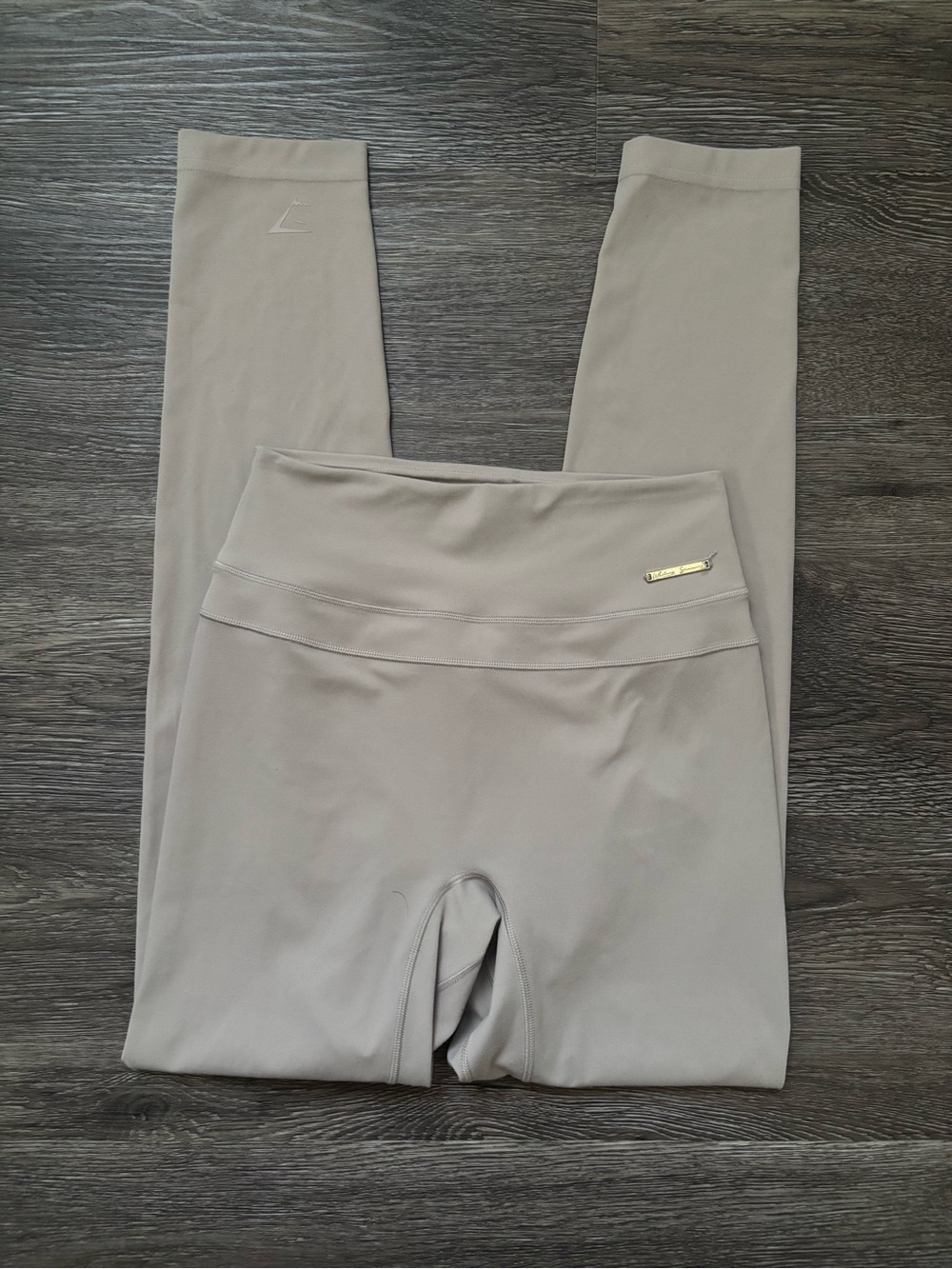 Gymshark High-Waist Leggings in Taupe-Neutral